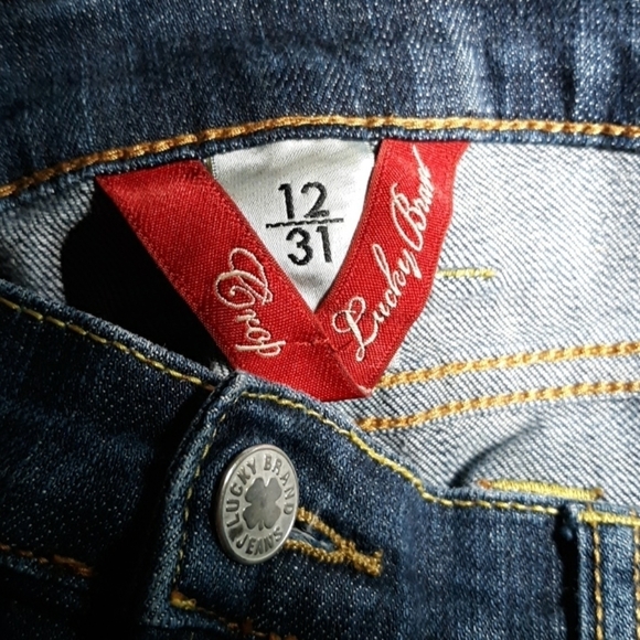 Lucky Brand Crop Jean's sz 12 great condition - Picture 3 of 3